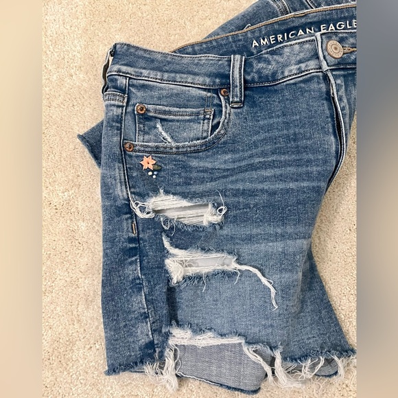 American Eagle Jean shorts size 12 MIDI embellished - Picture 2 of 6